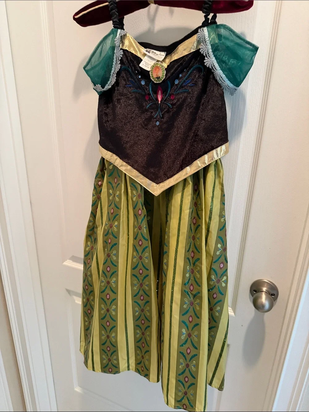 Disney’s Anna from frozen Girls size 1012 Green Princess Costume Dress